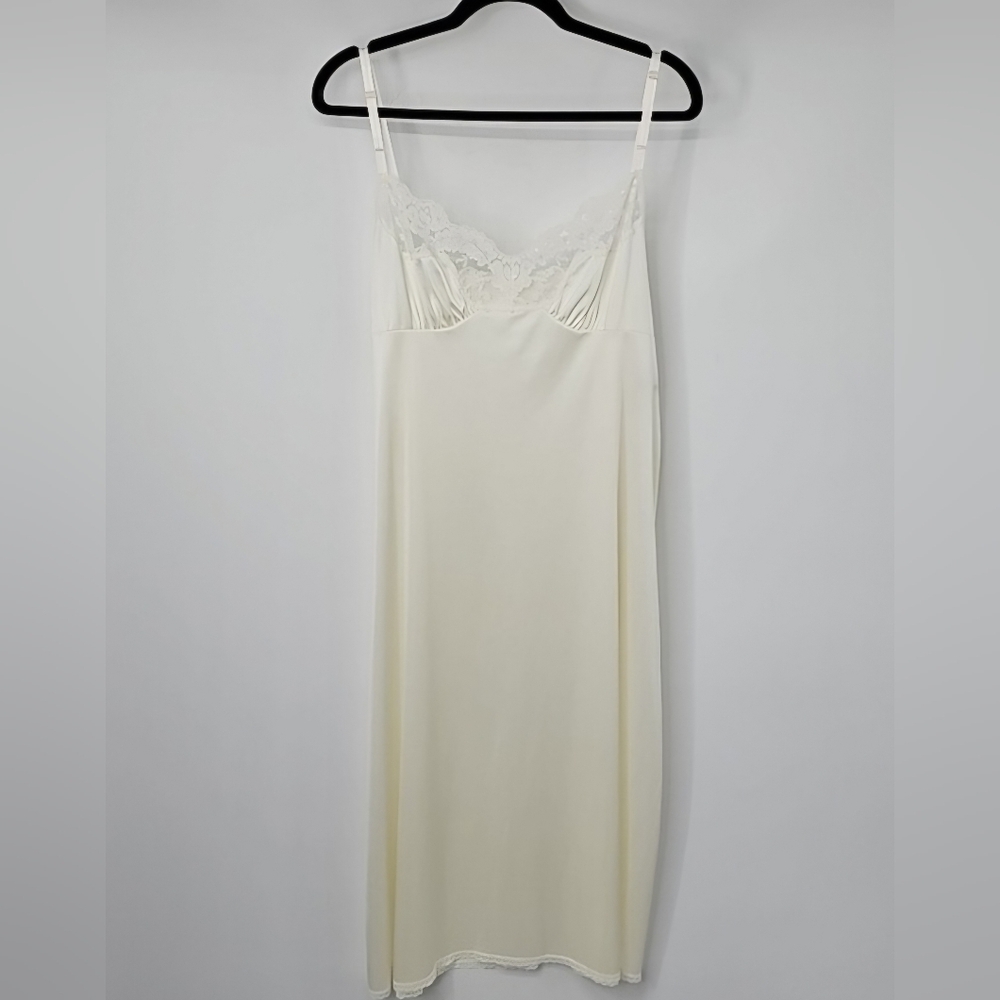 Vassarette White Throwback Slip Lace‎ Top Adjustable Straps Feminine